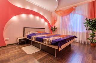 Апартаменты Apartments near the river Днепр Апартаменты с балконом-12