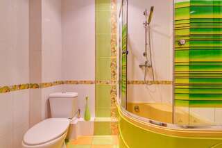 Апартаменты Apartments near the river Днепр Апартаменты с балконом-2